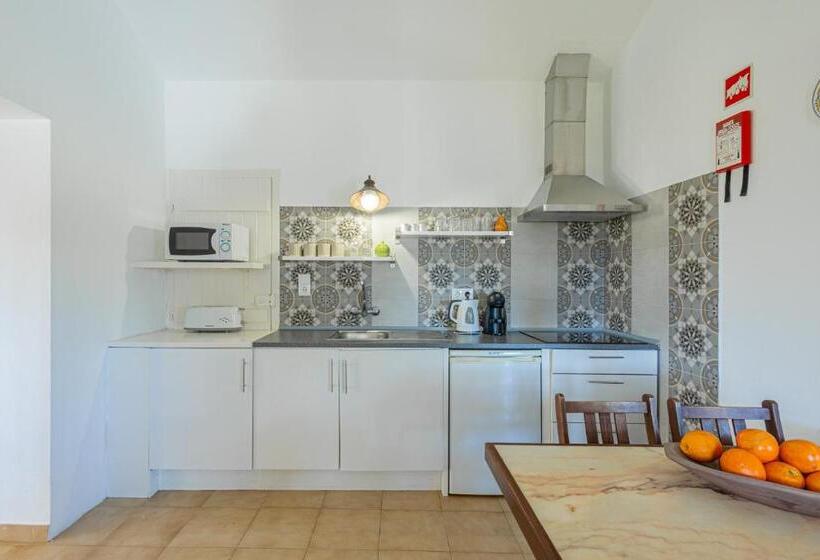 １ベッドルームハウス, Monte Do Cerro