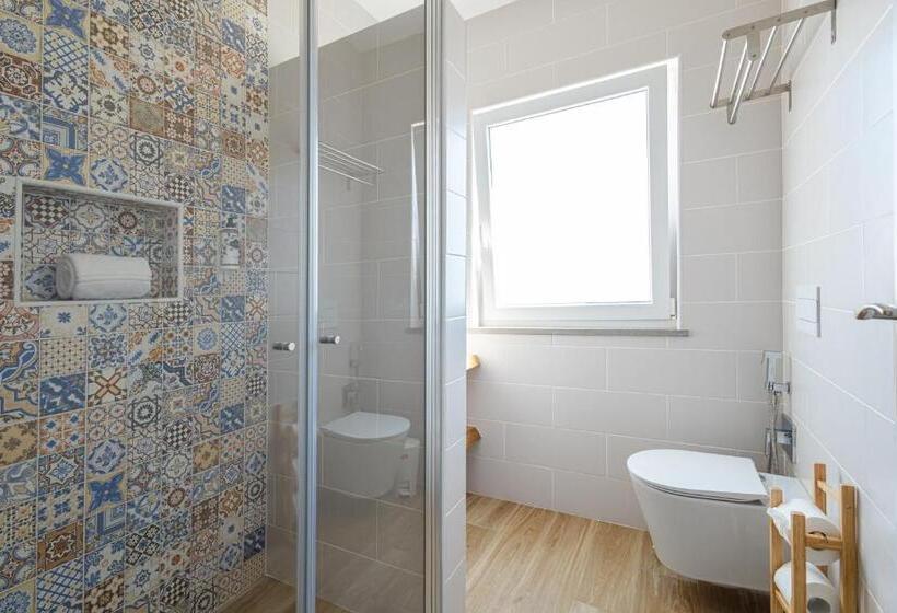 דירת חדר, Monte Do Cerro