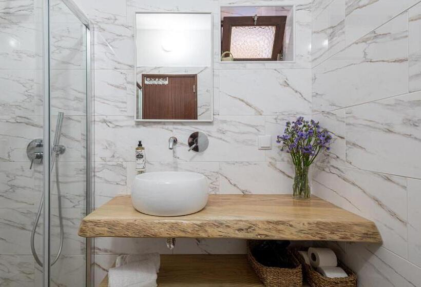 １ベッドルームハウス, Monte Do Cerro