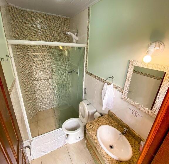 اتاق استاندارد با سرویس بهداشتی مشترک, Rosamar Suites