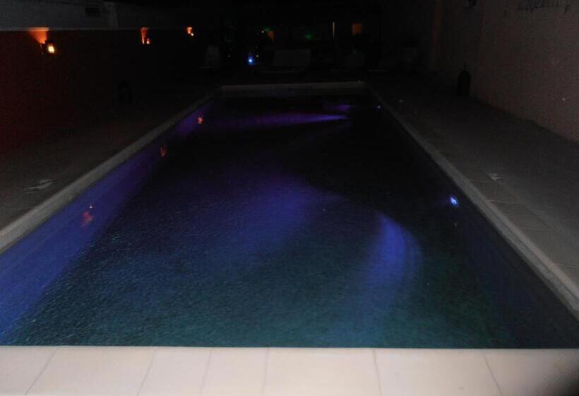 带花园景观的标准工作室, Appartements Et