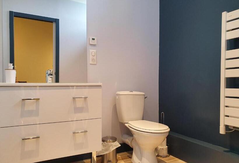 غرفة قياسية مطلّة علي الحديقة, Tartigousse