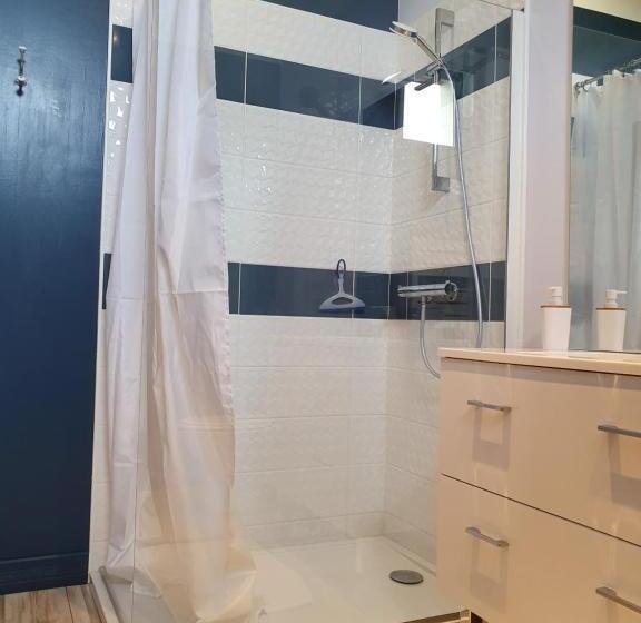 غرفة قياسية مطلّة علي الحديقة, Tartigousse