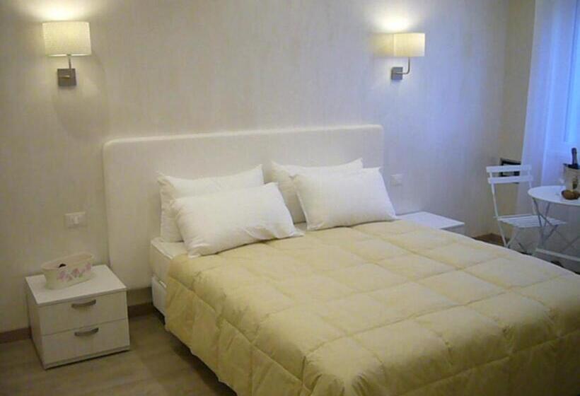 Standardzimmer, Grignetti Bed