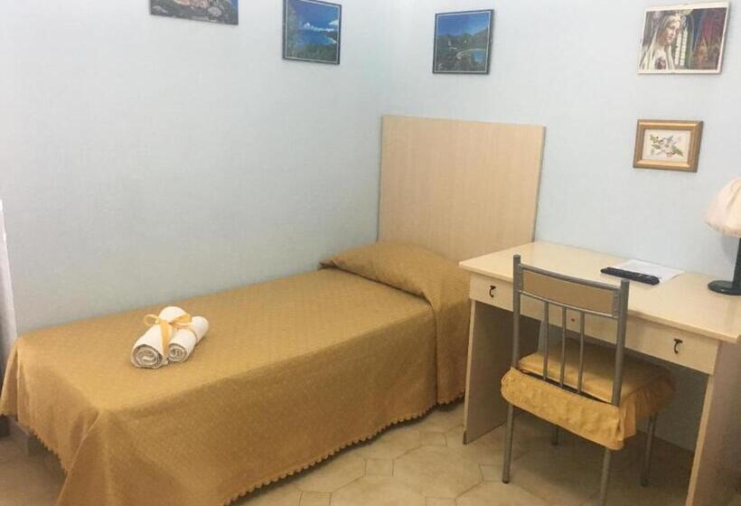 اتاق استاندارد یک نفره, Bed And Breakfast Padalino