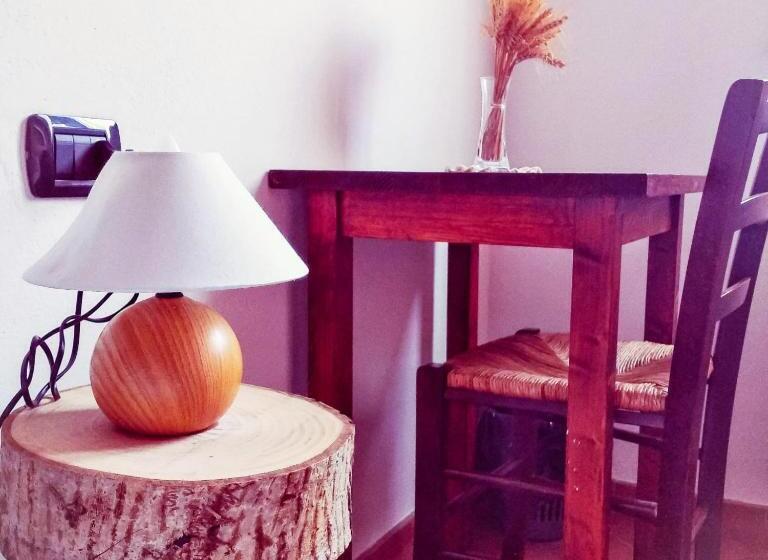 חדר סטנדרט נוף לגינה, Country Rooms & Suite La Quercia