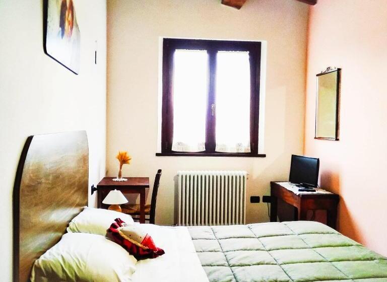 חדר סטנדרט נוף לגינה, Country Rooms & Suite La Quercia