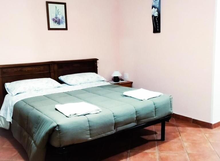 חדר קלאסי לארבעה, Country Rooms & Suite La Quercia