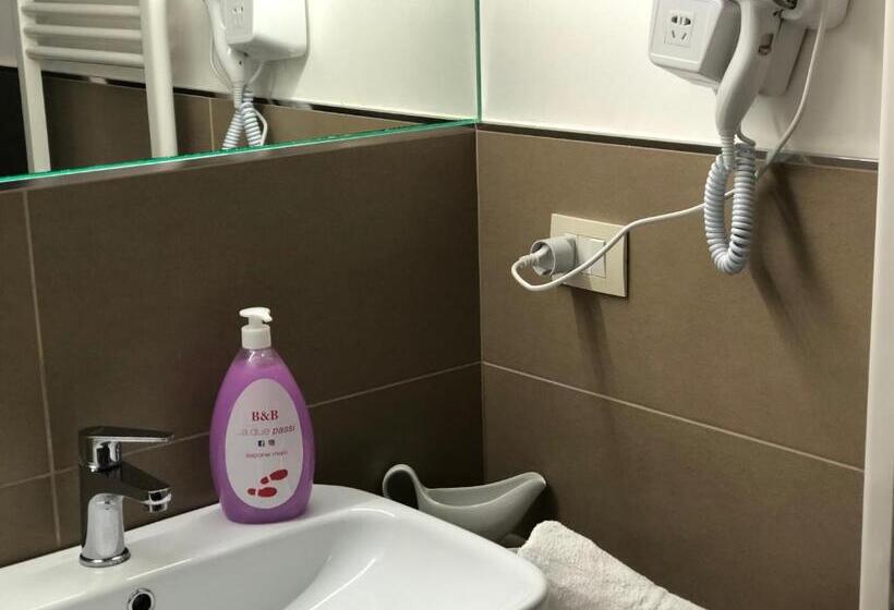 חדר סטנדרט לארבעה, B&b A Due Passi