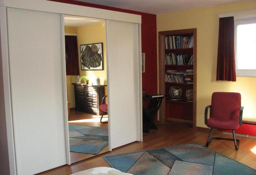 スタンダードルーム, Prince D Orange Bed & Breakfast