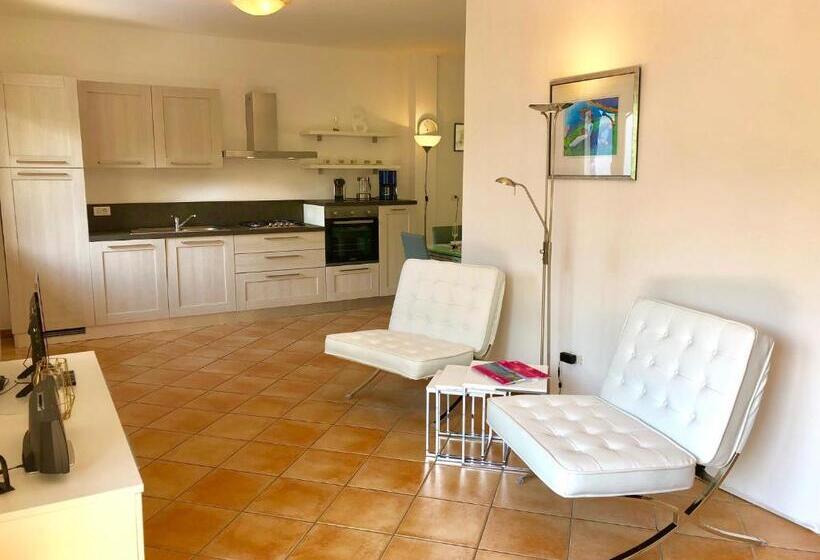 דירת שני חדרים, Residenza Ai Ronchi 1 2 6