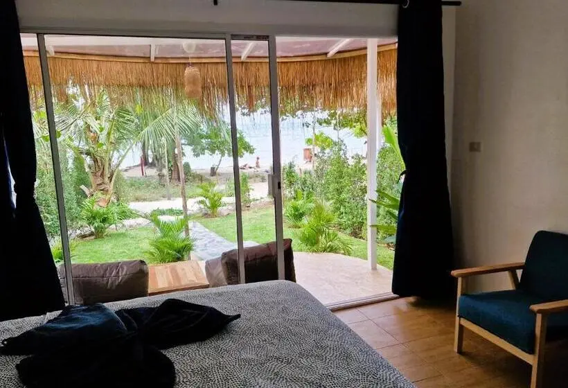 Superior bungalow with view, Secret Beach Bungalows