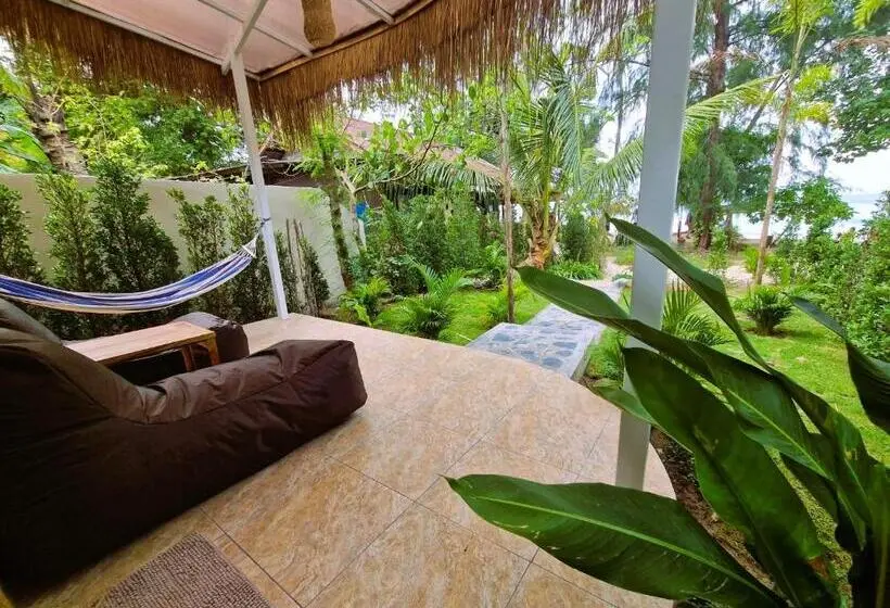 Superior bungalow with view, Secret Beach Bungalows