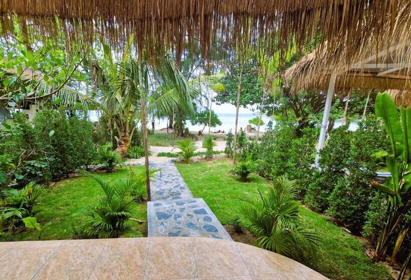 Superior bungalow with view, Secret Beach Bungalows