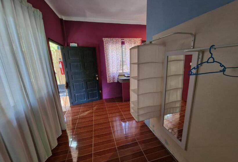 منزل غرفة نوم واحدة, Secret Beach Bungalows