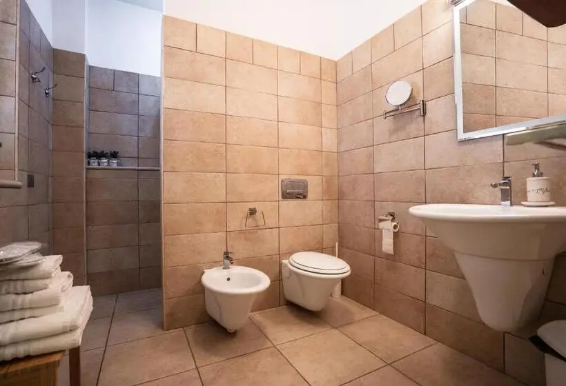 Standard Neljän Hengen Huone, Villa D Anzi B&b