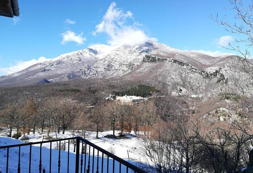 غرفة قياسية مطلة على الجبل, B&b Foresteria Della Certosa