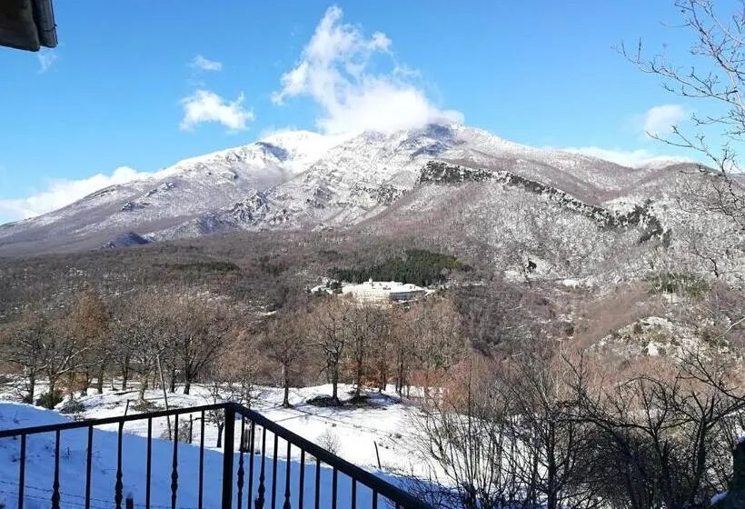 マウンテンビュースタンダードルーム, B&b Foresteria Della Certosa