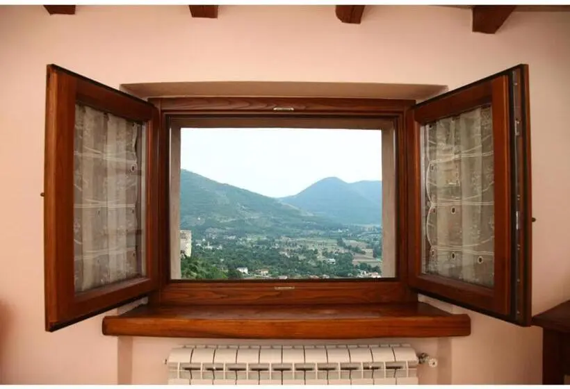 マウンテンビュースタンダードルーム, B&b Valle Degli Ulivi Vallecorsa