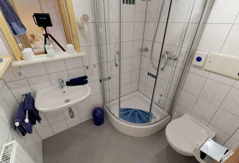 Номер Стандарт с Балконом, Chalet Tirol Waidring