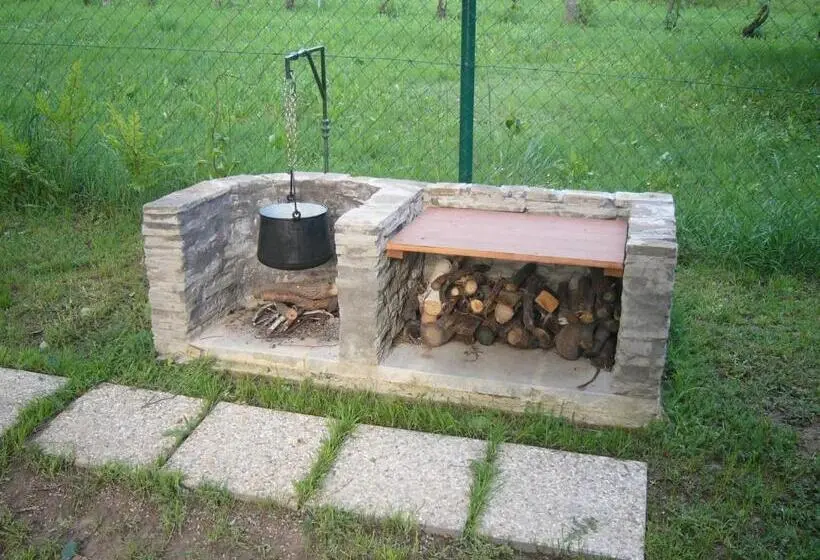 Talo 1 Makuuhuone, Cseresznyevirág Vendégházak