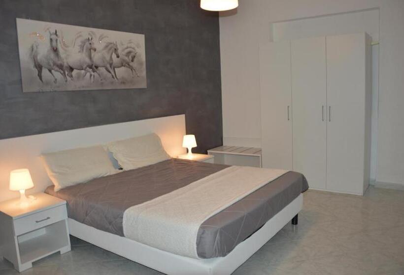 Habitació Estàndard, Helios Rooms