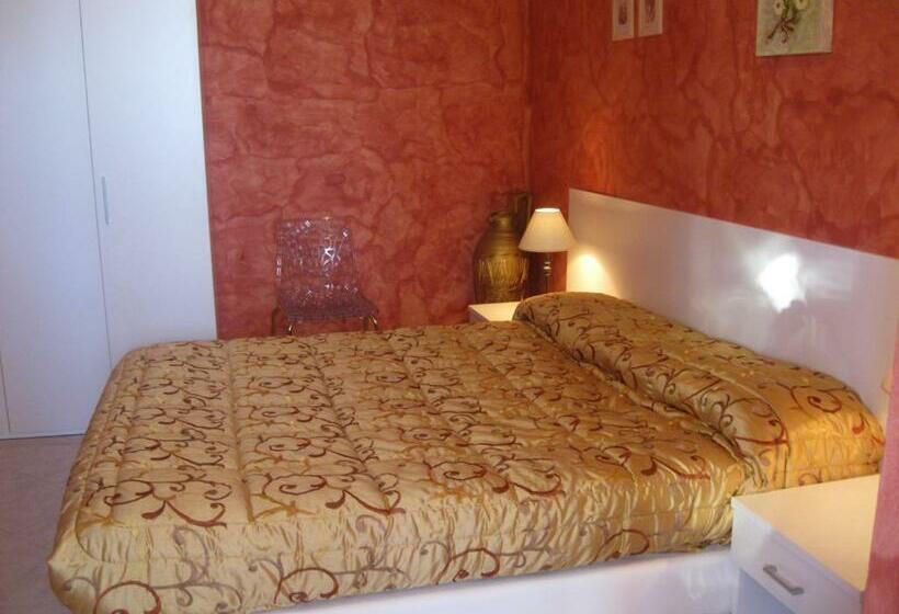 Habitació Estàndard, Helios Rooms