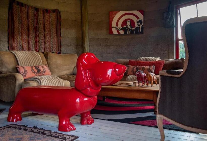 בקתה סטנדרטית, Fairview Estates