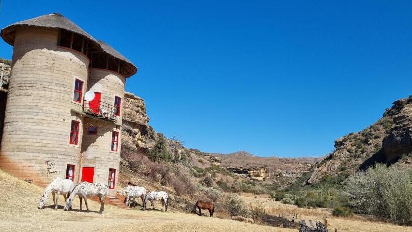 בקתה סטנדרטית, Fairview Estates