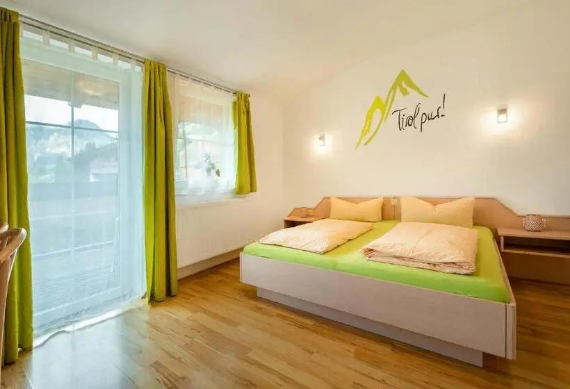 Standard-huone Terassi, Aparthotel Hummerau