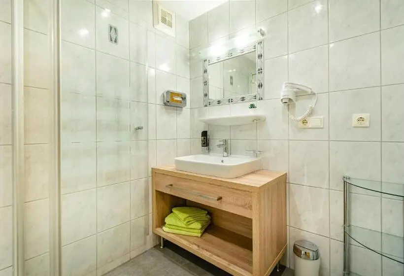 Huoneisto 2 Makuuhuonetta Parveke, Aparthotel Hummerau