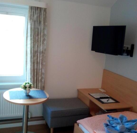 اتاق استاندارد یک نفره, Pension Peterhof