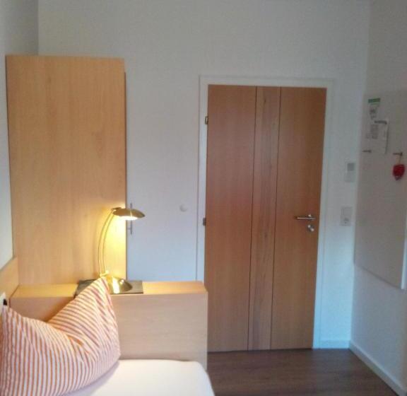 اتاق استاندارد یک نفره, Pension Peterhof