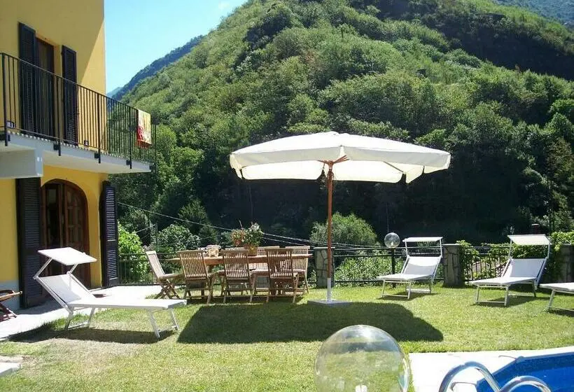 Huoneisto 3 Makuuhuonetta, Villa Mimosa