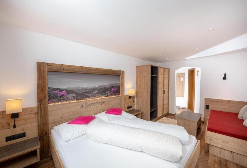 带阳台的三人标准间, Pension Alpenrose