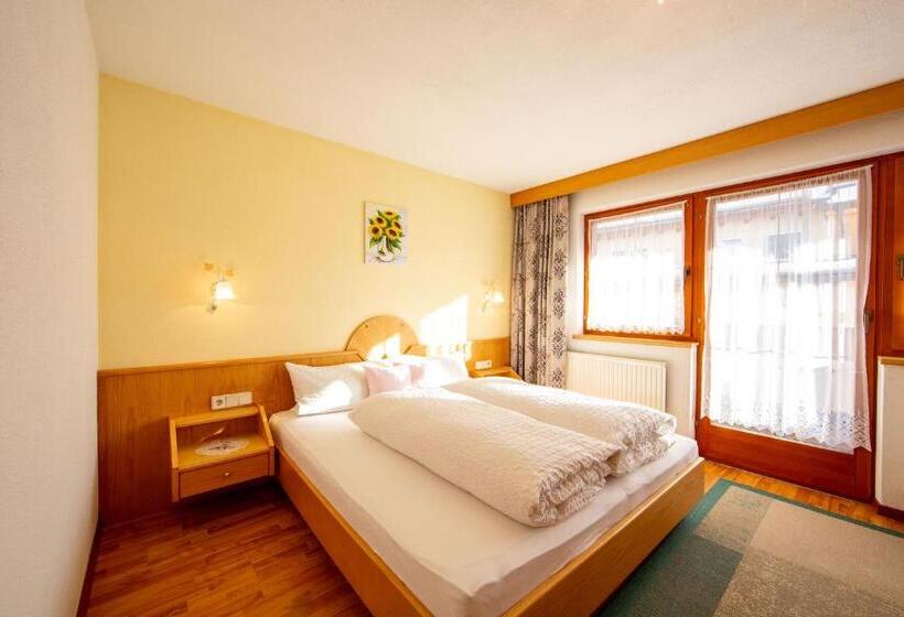 דירת שני חדרים, Pension Alpenrose