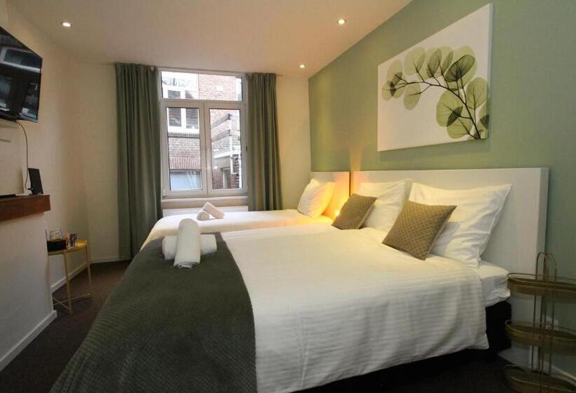 اتاق استاندارد سه نفره, De Stadswal