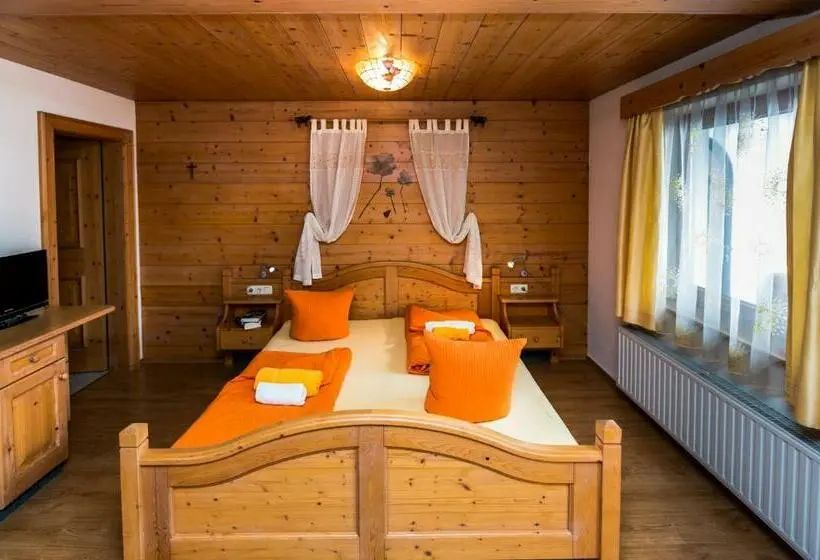 Huoneisto 1 Makuuhuone, Haus Alpenblick