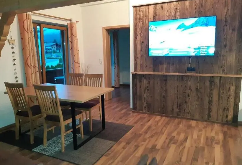 Deluxe-huoneisto 1 Makuuhuone, Haus Alpenblick