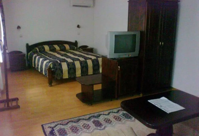 Suite Junior, Bolyarka
