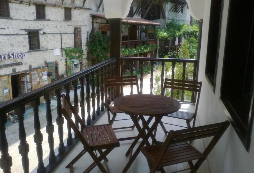 Люкс Повышенной Комфортности, Bolyarka