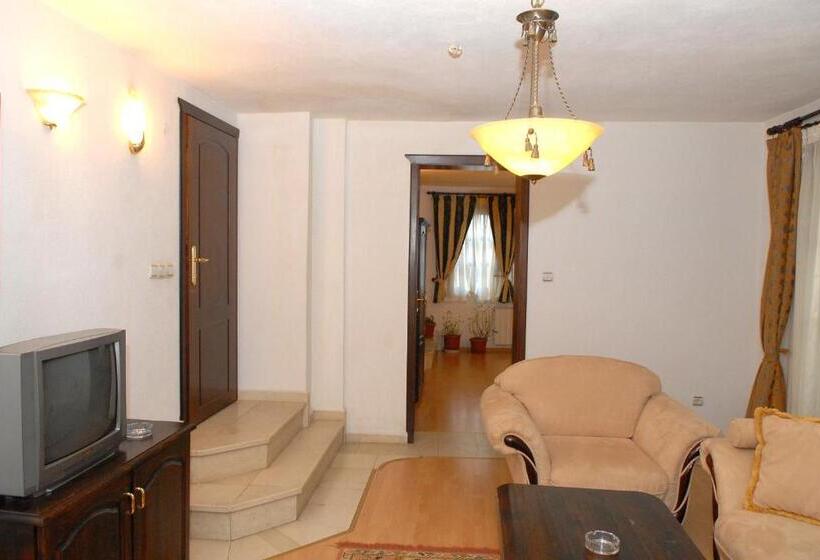 Люкс Повышенной Комфортности, Bolyarka