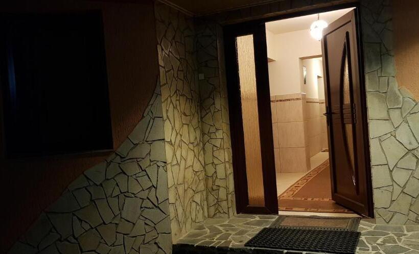 חדר סטנדרט עם מרפסת, Complex Turistic Caprioara