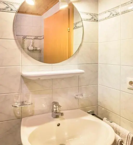 Huoneisto 3 Makuuhuonetta, Urbangut