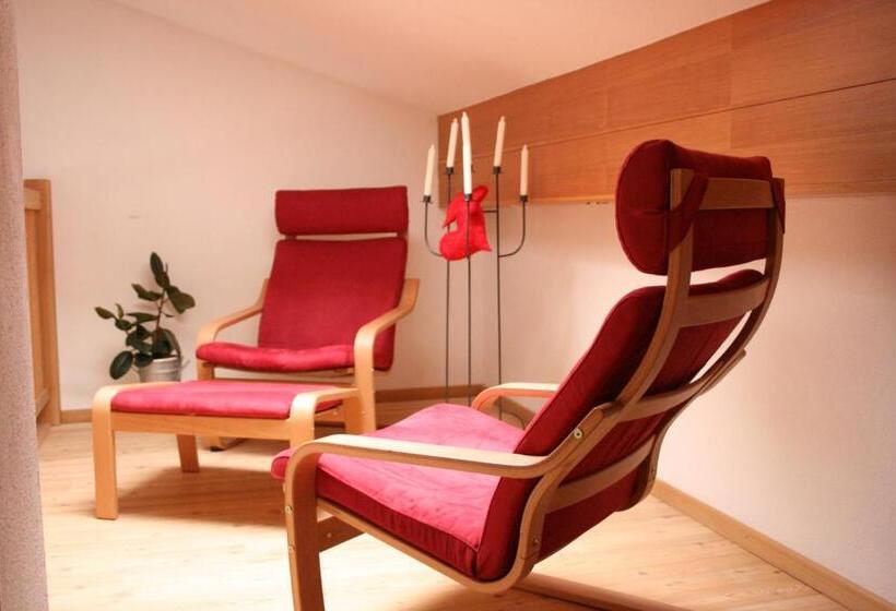 3ベッドルームアパートメント, Fesengut