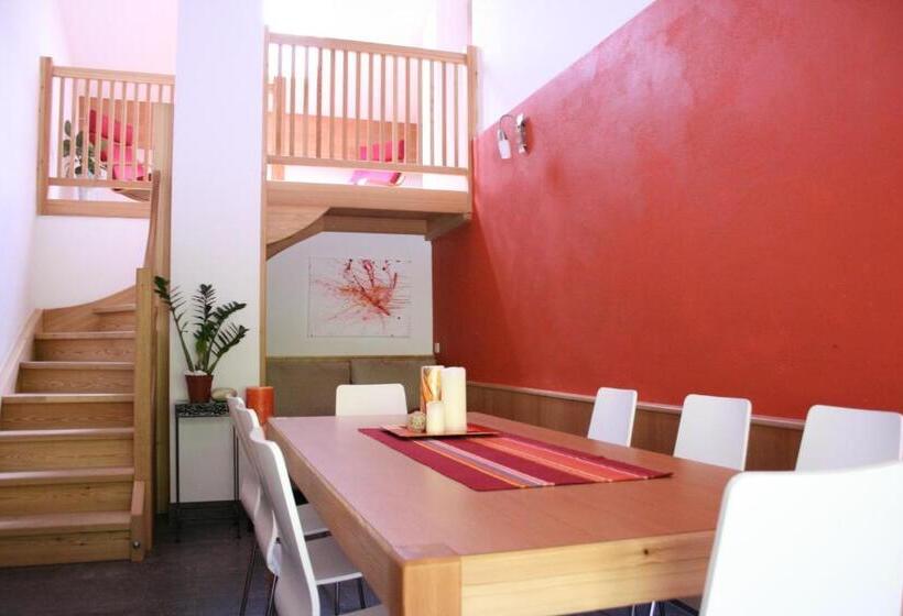 3ベッドルームアパートメント, Fesengut