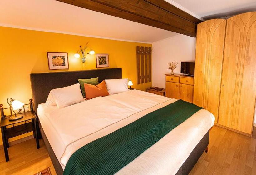 バルコニー付きスタンダードルーム, Haus Farmer