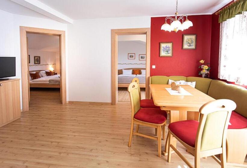 バルコニー付2ベッドルームアパートメント, Haus Farmer