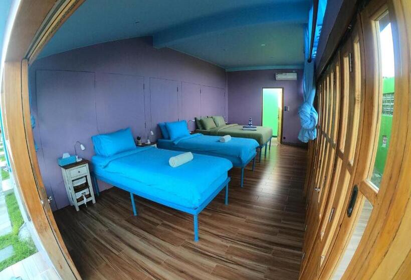 חדר משפחתי נוף לגינה, Blue Coco