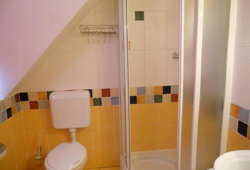 Номер Стандарт, Kertvárosi Vendégház